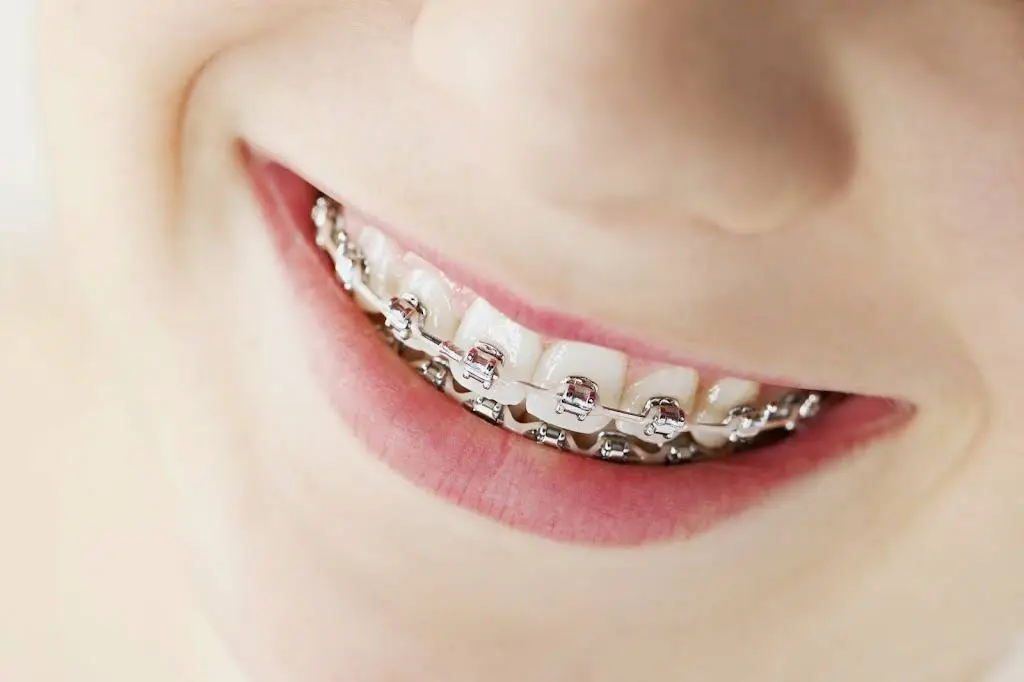 R & R Orthodontics - Professional dental clinic exterior with modern facilities