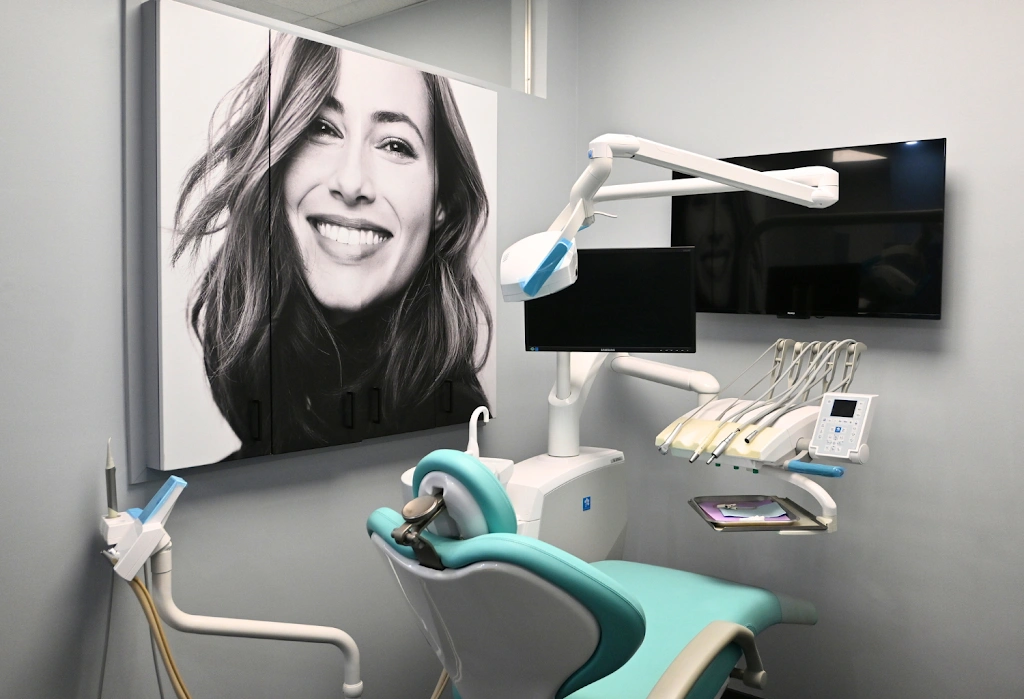 Glen Cove Dentistry - Professional dental clinic exterior with modern facilities