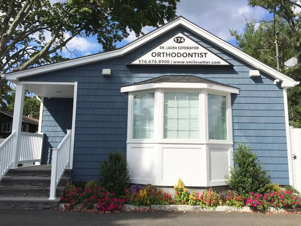 Dr. Laura C. Sotomayor, Orthodontist, PLLC