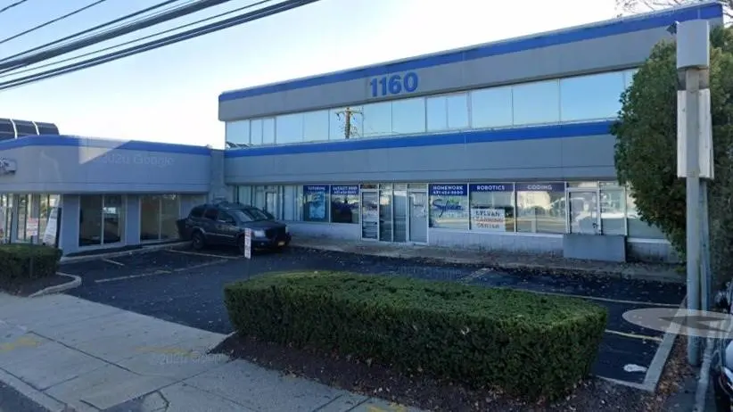 Beth Weinstein, DDS - Professional dental clinic exterior with modern facilities