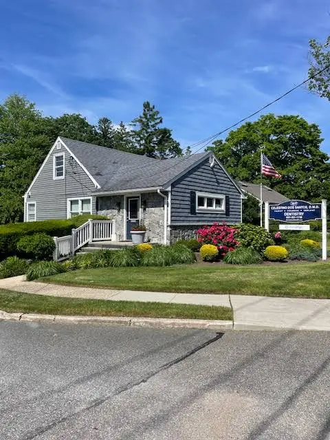 Dos Santos Dental Long Island - Professional dental clinic exterior with modern facilities