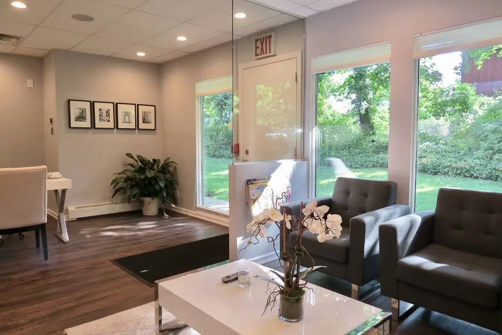Integrated Endodontic Solutions - Professional dental clinic exterior with modern facilities