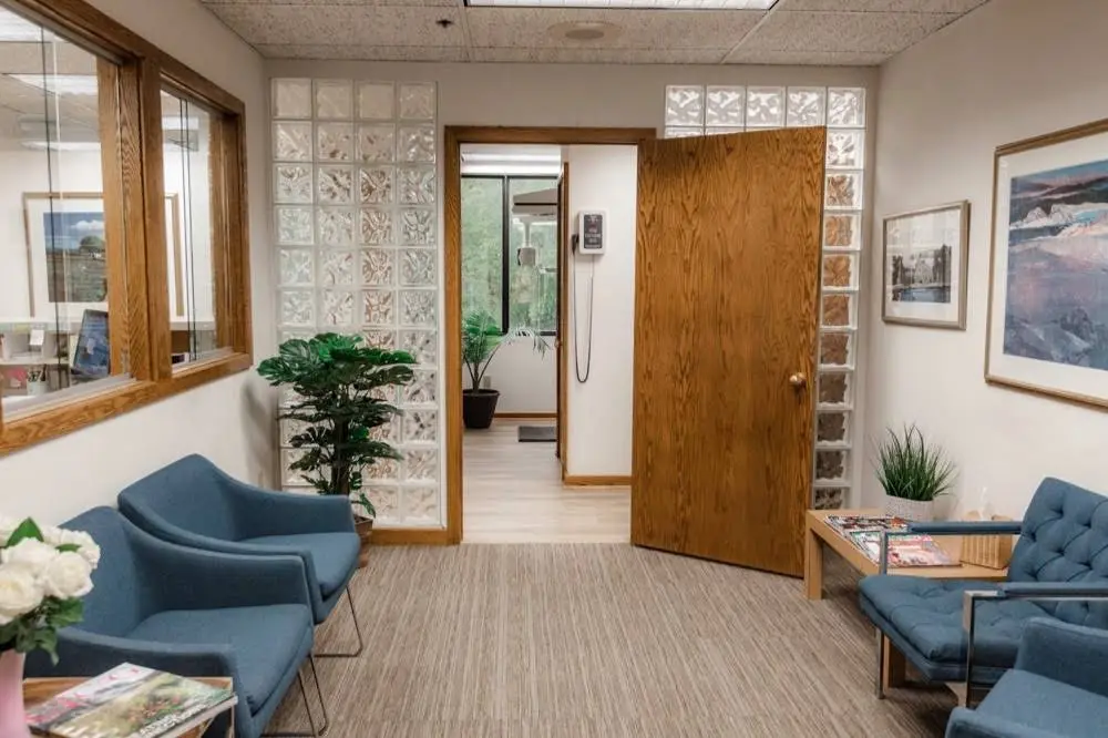 Howard Levitt, DDS