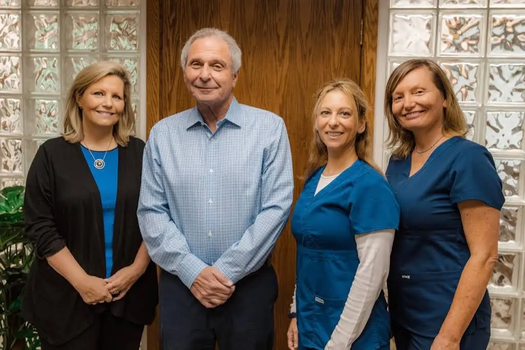 Howard Levitt, DDS