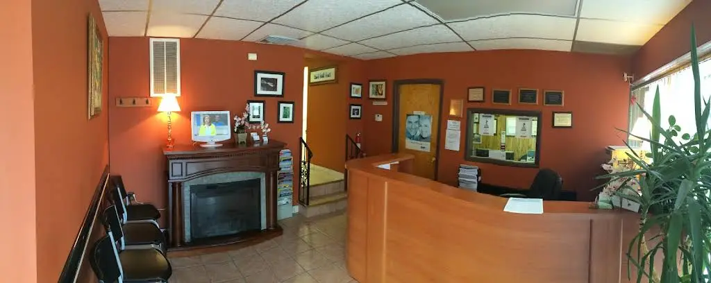 Hudson Valley Dentist 4U - Professional dental clinic exterior with modern facilities