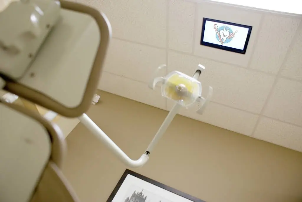 Dr. Dental: Dentistry & Braces