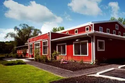 Sun River Health - Professional dental clinic exterior with modern facilities