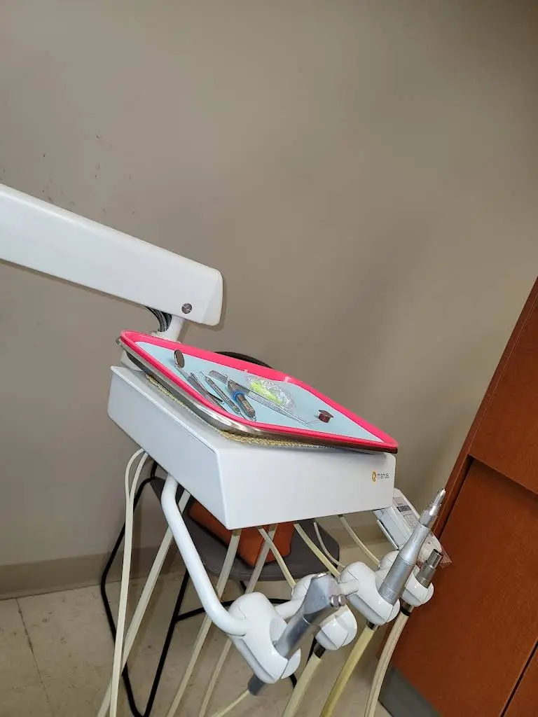 Reliable Dental Care - Professional dental clinic exterior with modern facilities