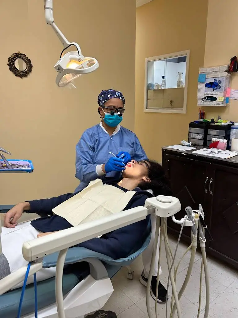 Reidville Dentistry & Implants - Professional dental clinic exterior with modern facilities