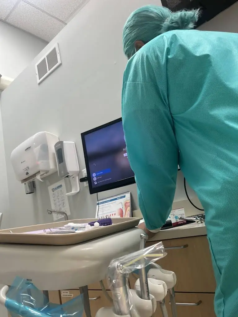 Dr. Dental: Dentistry & Braces
