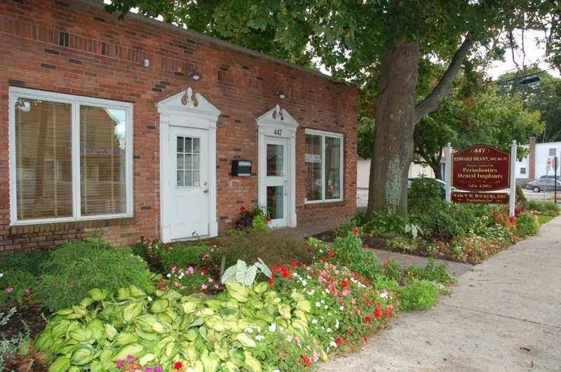 Edward Brant DDS PC Periodontist