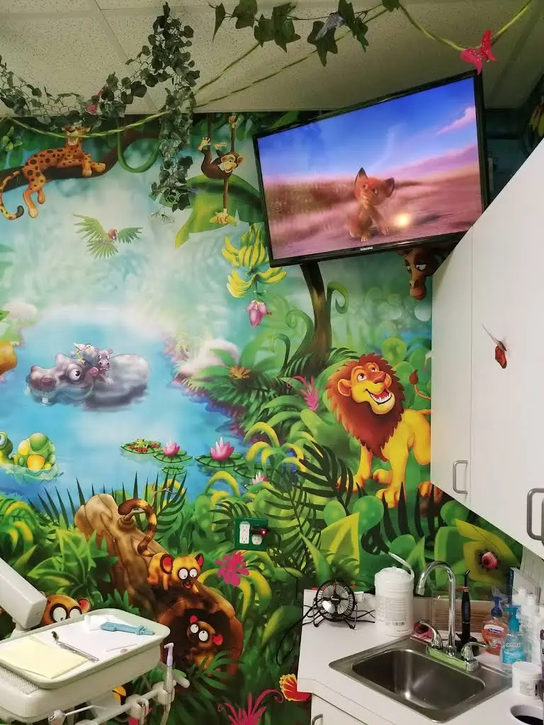 Dr. Chris' Small Smiles Pediatric Dentistry PLLC