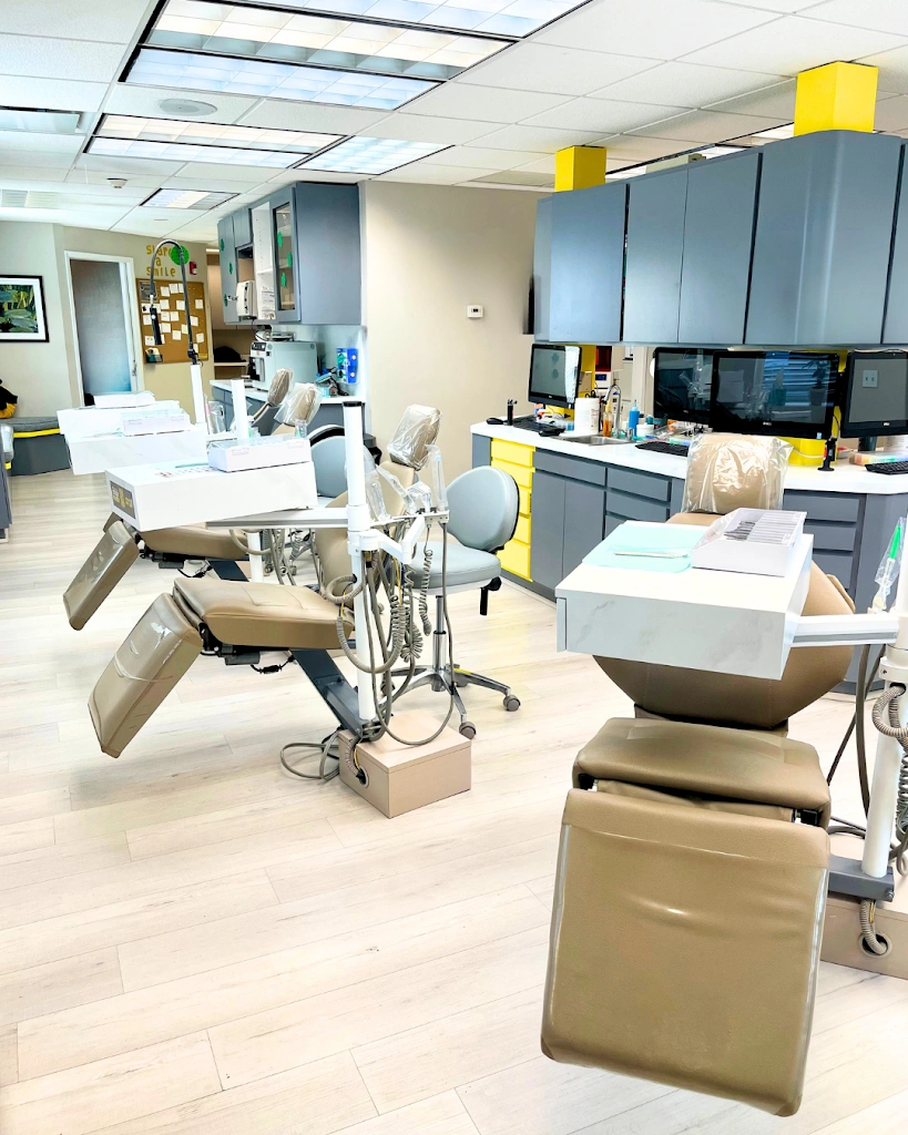 Straight Set Orthodontics - Professional dental clinic exterior with modern facilities