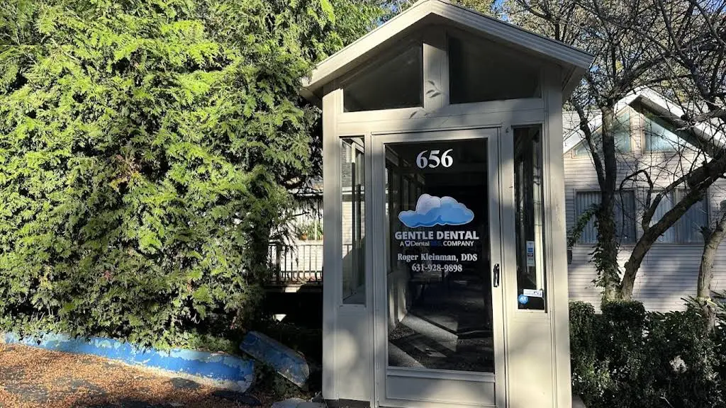 Dental365 – Port Jefferson - Professional dental clinic exterior with modern facilities