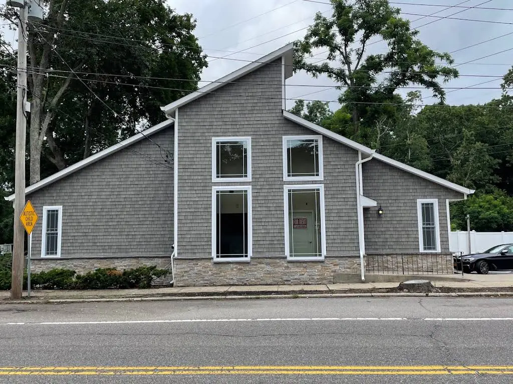 Shoreham Family Dental - Dr. Salmonson - Professional dental clinic exterior with modern facilities