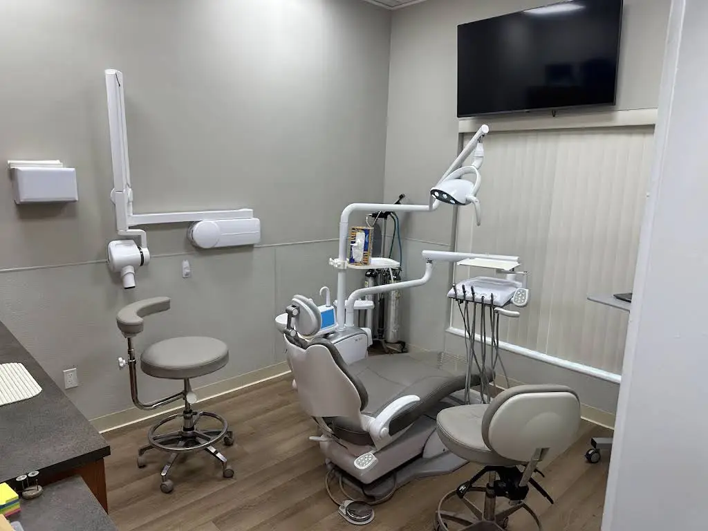 3D Dental / Dr. Eran Arvilli, DDS