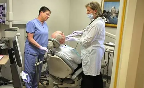 Farmington Family Dentistry - Professional dental clinic exterior with modern facilities