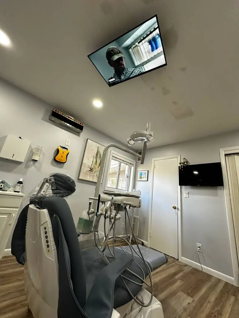 South Fork Family Dentistry - Professional dental clinic exterior with modern facilities