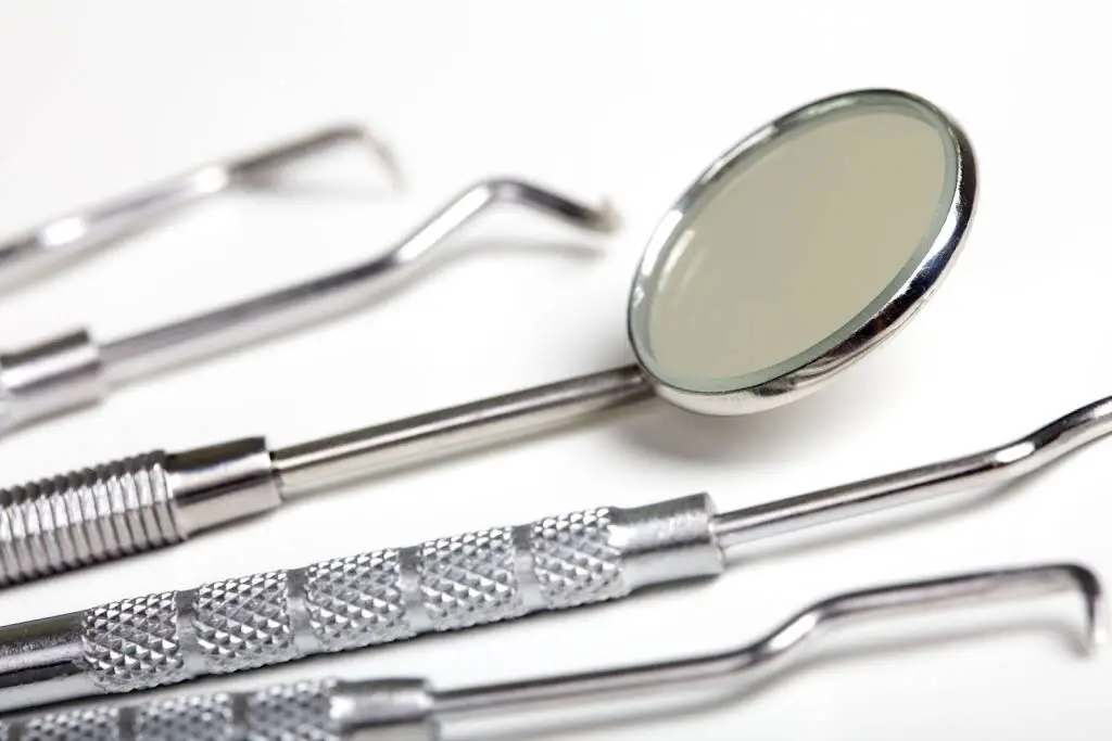 James P. Geyda, D.D.S. - Professional dental clinic exterior with modern facilities