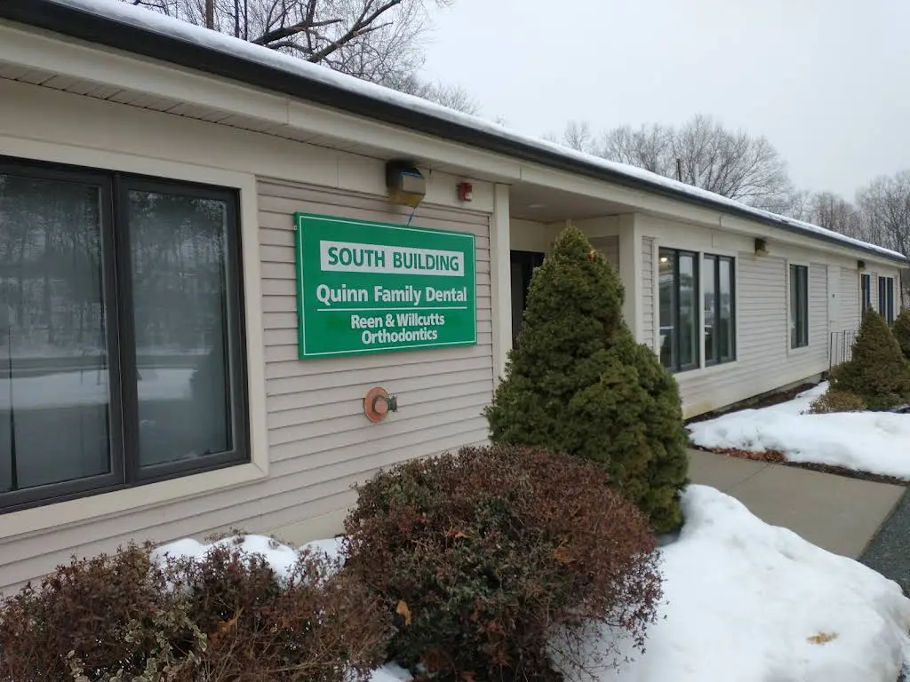 Quinn Family Dental - Professional dental clinic exterior with modern facilities