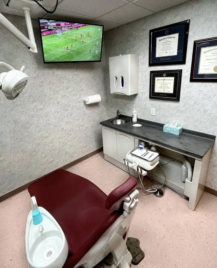 Dental Associates of Wethersfield - Professional dental clinic exterior with modern facilities