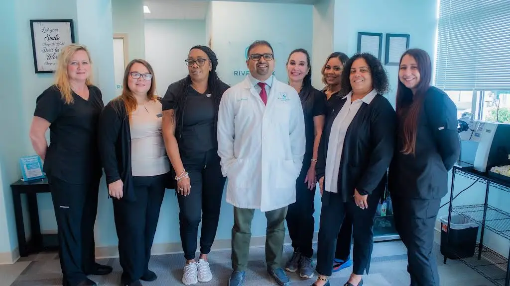 River Park Dental - Professional dental clinic exterior with modern facilities