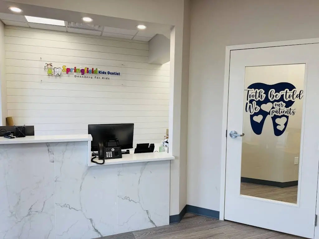Springfield Kids Dentist - Professional dental clinic exterior with modern facilities