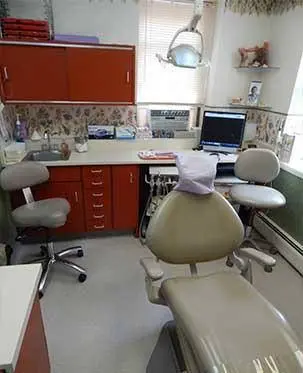Laurence K. Levy, DMD - Professional dental clinic exterior with modern facilities