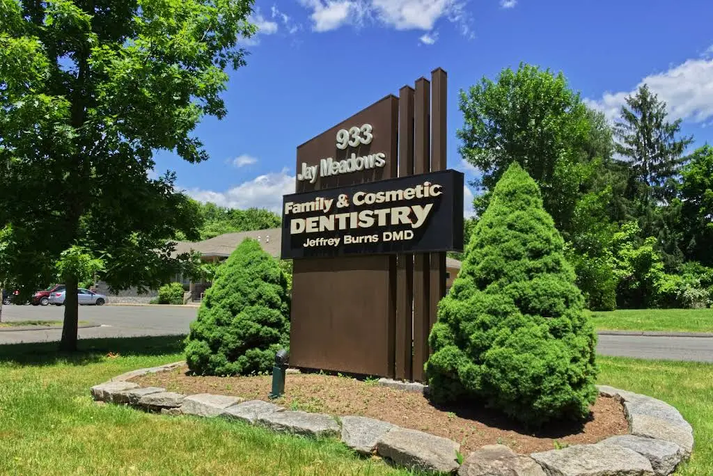 Jeffrey Burns, D.M.D. - Professional dental clinic exterior with modern facilities