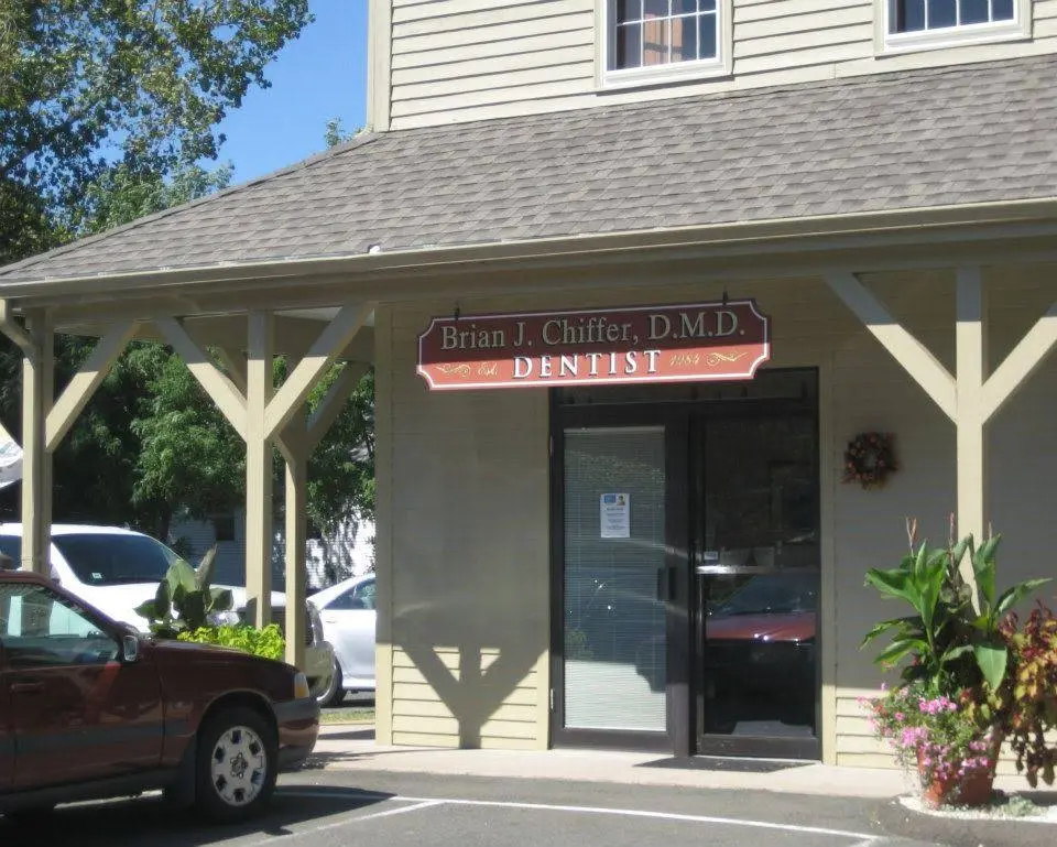 Nayaug Family Dental - Professional dental clinic exterior with modern facilities