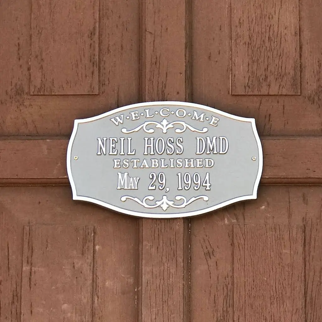 Neil Hoss, DMD