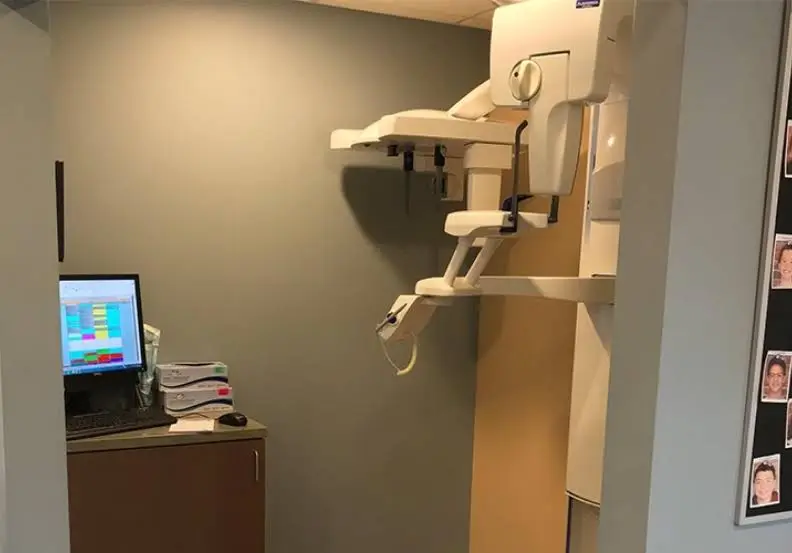 Treehouse Orthodontics - Professional dental clinic exterior with modern facilities