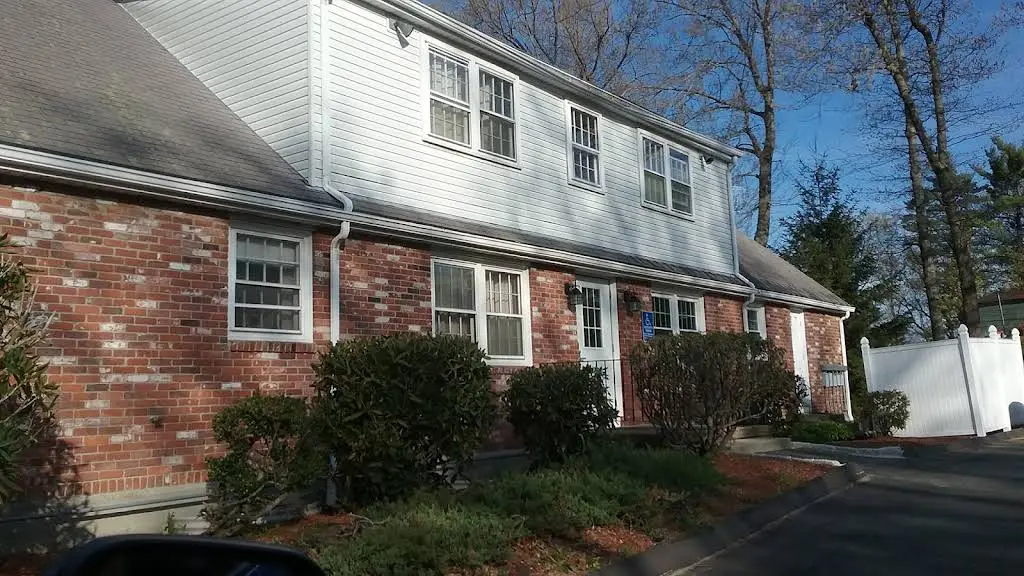 Holden Family Dentistry: Sandy Lor D.M.D., LLC - Professional dental clinic exterior with modern facilities
