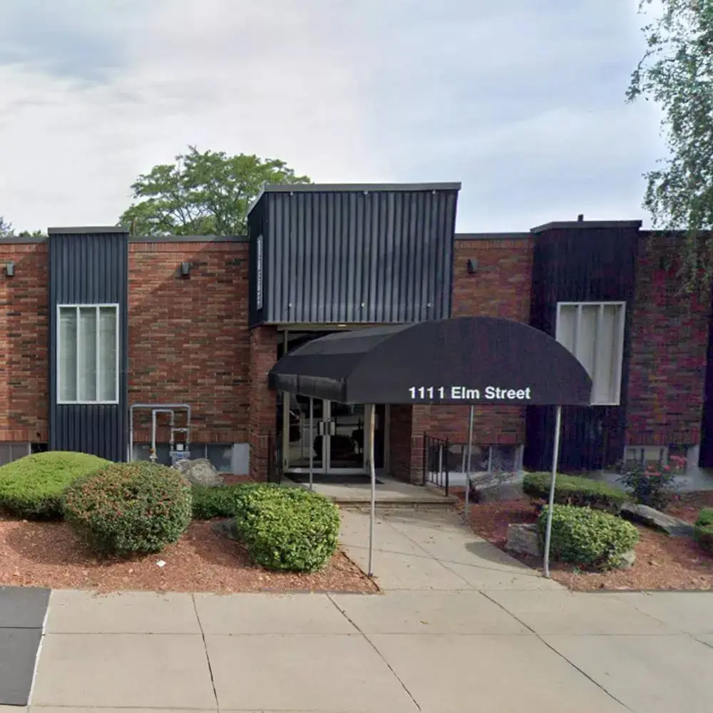 Elm Park Dental - Professional dental clinic exterior with modern facilities