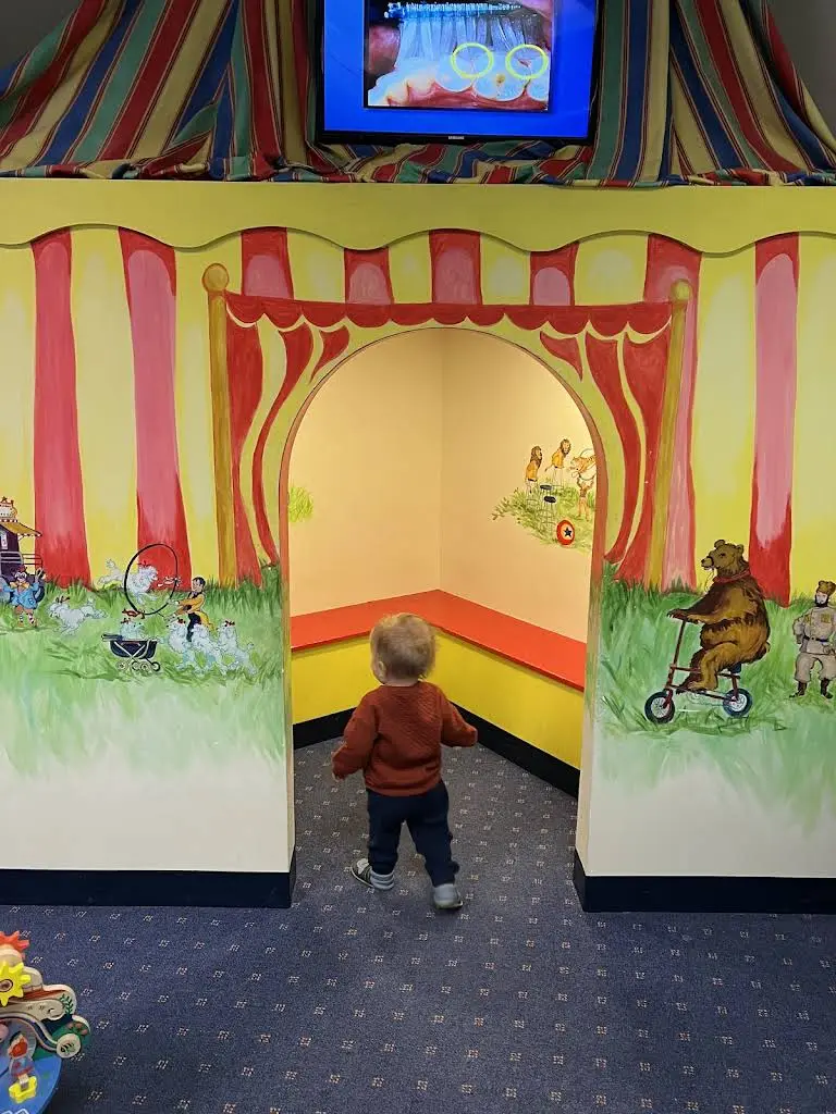 Dr. Tony Saito, Pediatric Dentistry - Professional dental clinic exterior with modern facilities