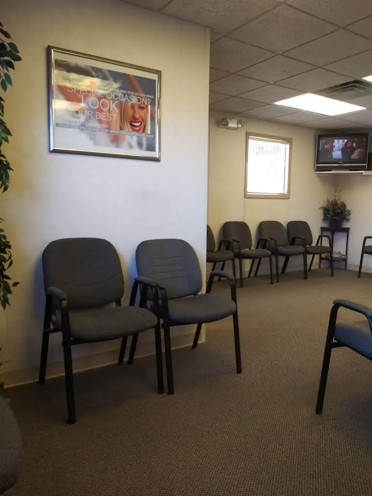 Lincoln Dental - Professional dental clinic exterior with modern facilities