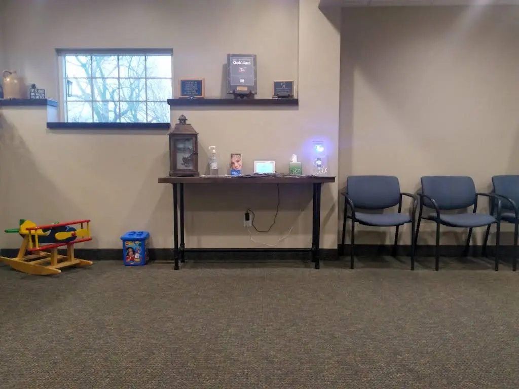 Mendon Dental Associates - Professional dental clinic exterior with modern facilities