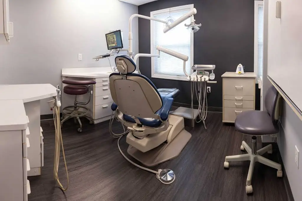 Ashland Elite Dental - Professional dental clinic exterior with modern facilities
