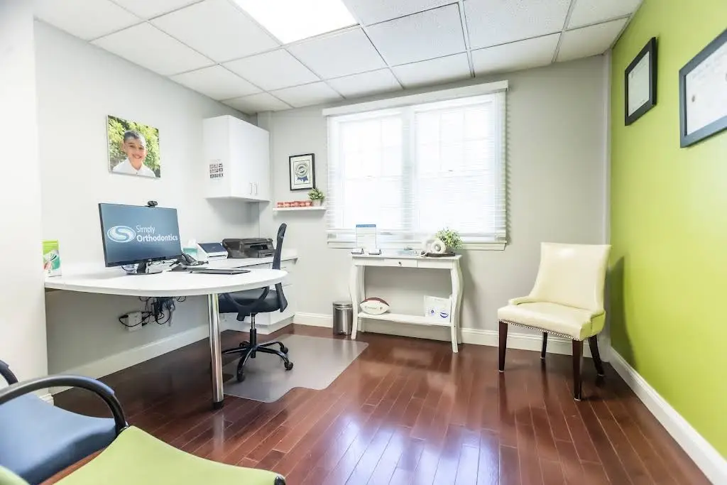 Simply Orthodontics Holliston - Professional dental clinic exterior with modern facilities