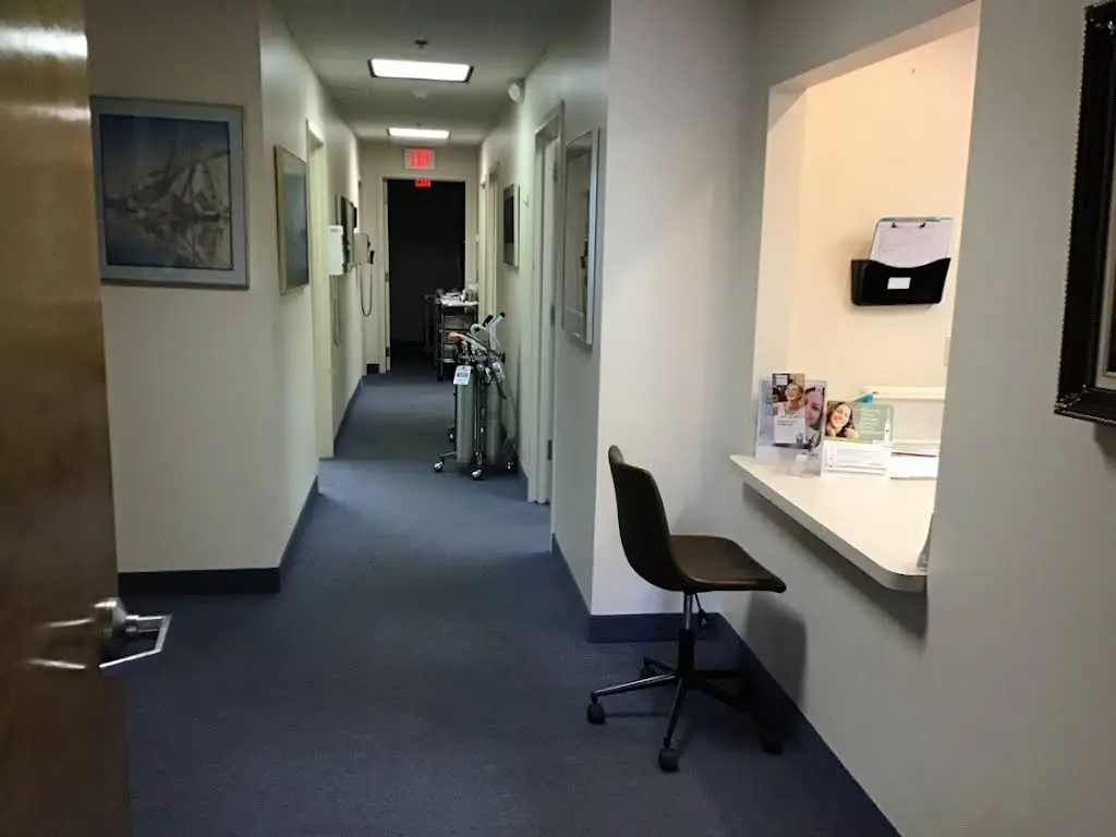 Patriot Family Dental, LLC - Professional dental clinic exterior with modern facilities