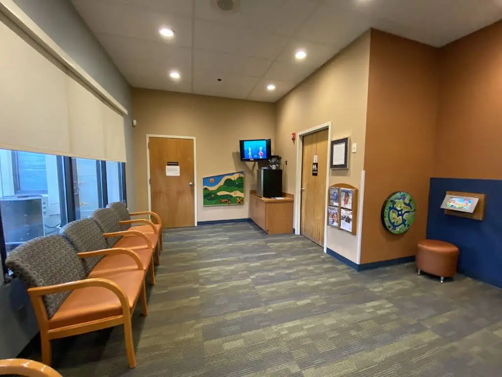 Dental Associates of Walpole - Professional dental clinic exterior with modern facilities