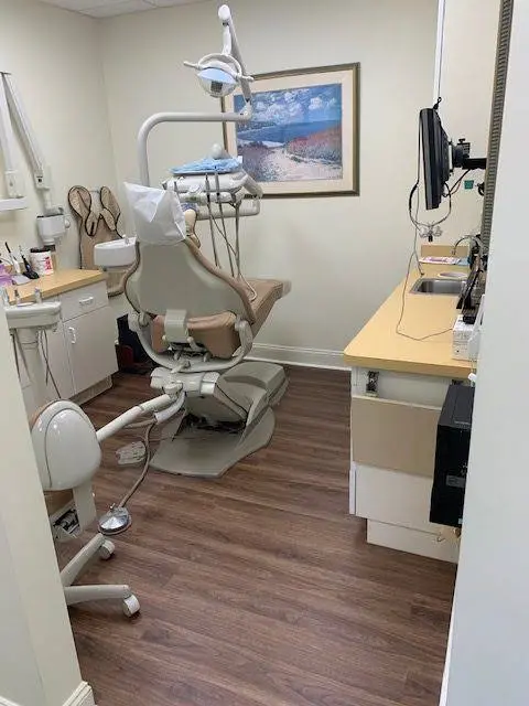 Kevin P. Mischley, DMD - Professional dental clinic exterior with modern facilities