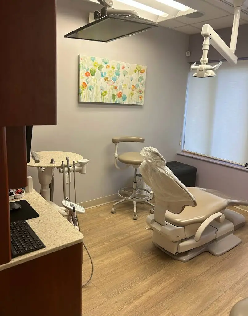 Awesome Kids Teeth - Professional dental clinic exterior with modern facilities
