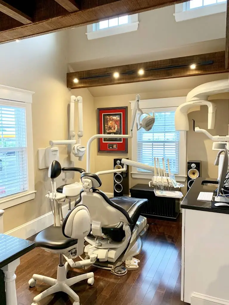 Matthew Finkelstein, DMD - Professional dental clinic exterior with modern facilities