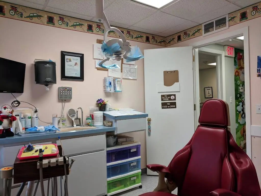 Wachusett Pediatric Dentistry - Professional dental clinic exterior with modern facilities