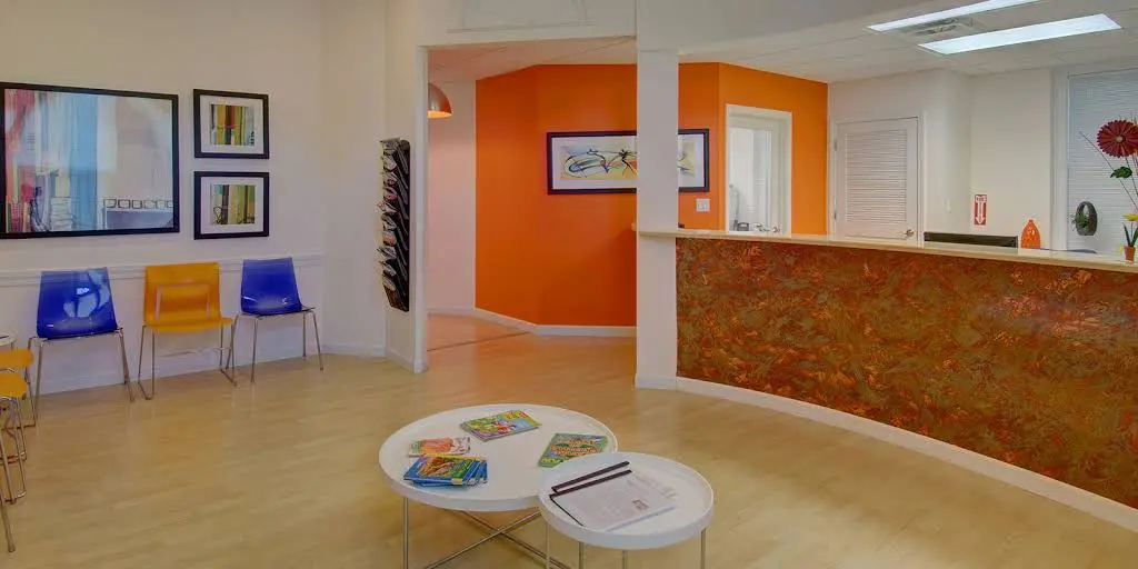 ARCH Orthodontics - Professional dental clinic exterior with modern facilities