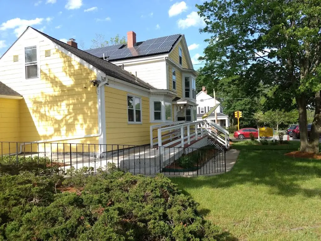 Stoughton Family Dental - Professional dental clinic exterior with modern facilities