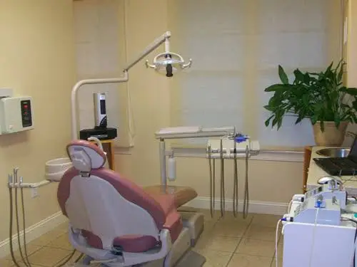 Endodontic Health, PC - Professional dental clinic exterior with modern facilities
