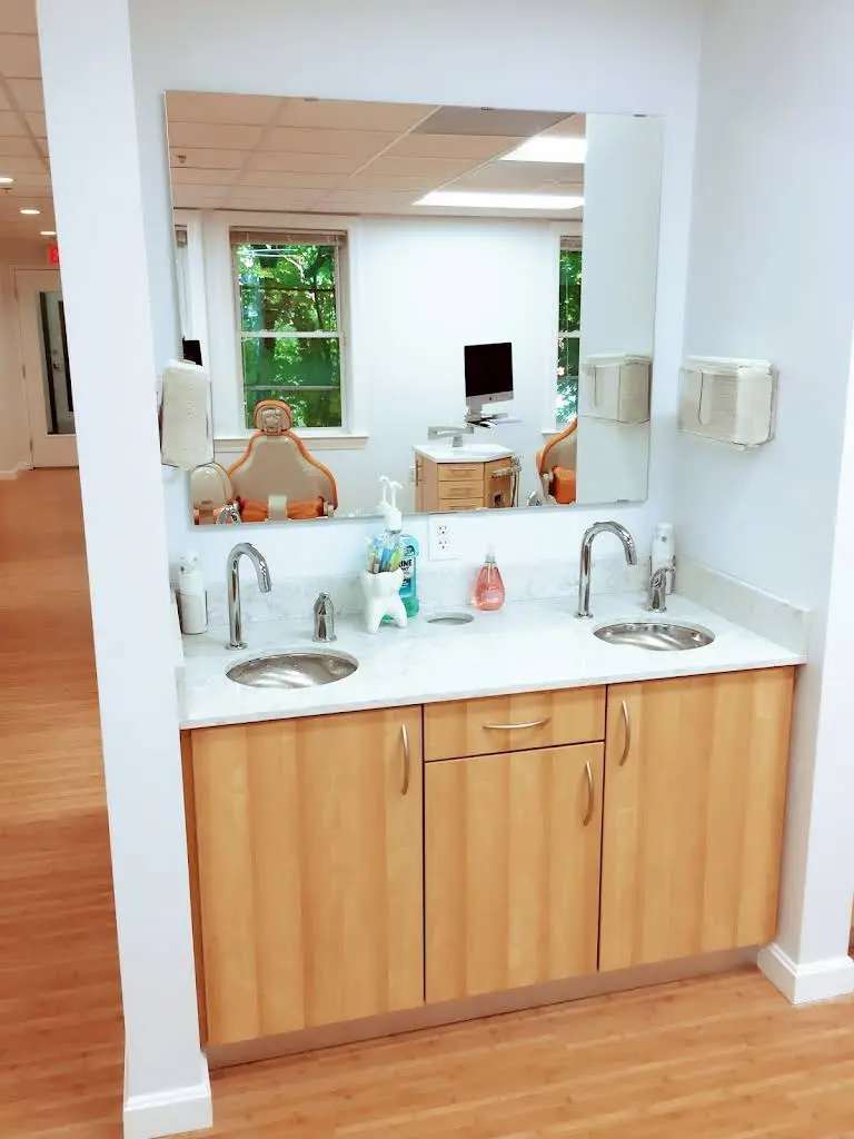 Heart Orthodontics - Dr. Yang Li