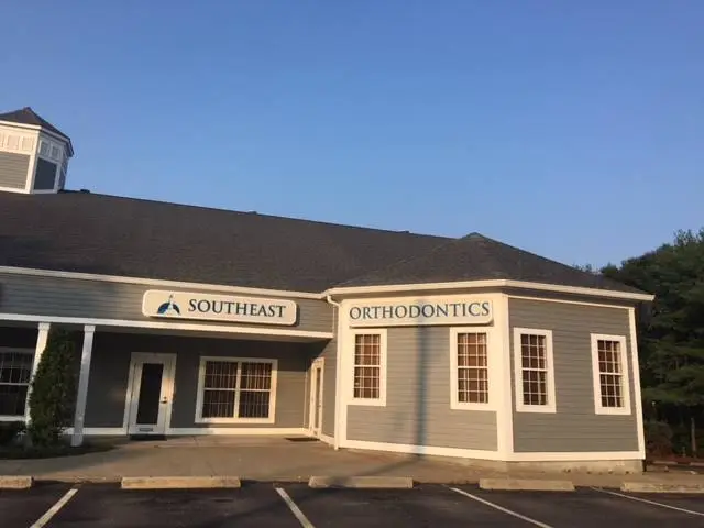Southeast Orthodontics - Professional dental clinic exterior with modern facilities